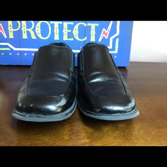 Boys Sonoma black slide on dress shoes - Picture 2 of 4